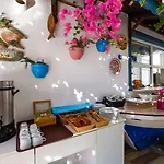 Bora Hotel 3*