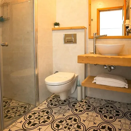 Bora Hotel 3*